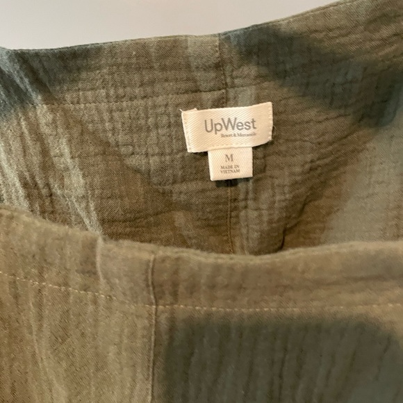 Medium sized green jumper from UpWest - Picture 3 of 3